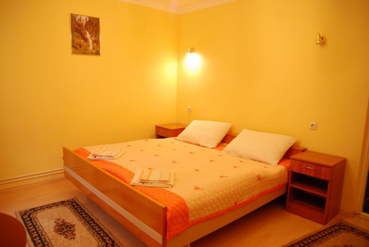Vila Verona Sobe Palić Buitenkant foto